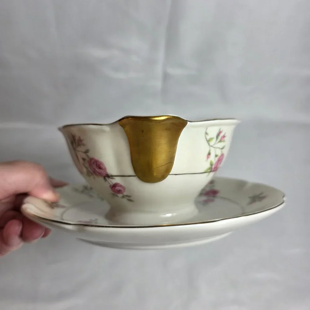 Theodore Haviland Delaware (New York) Gravy Boat Ivory with Pink Roses